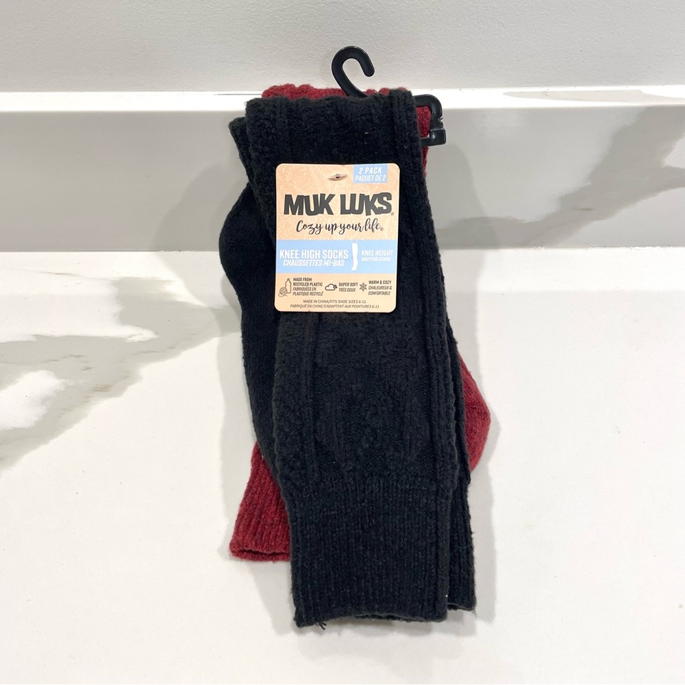 🔵3/$25 NEW Muk Luks Cozy Up Your Life Knee High Socks